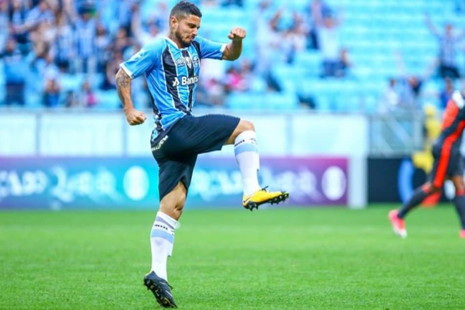 Autor de gol, Dionathã promete honrar a camisa do Grêmio