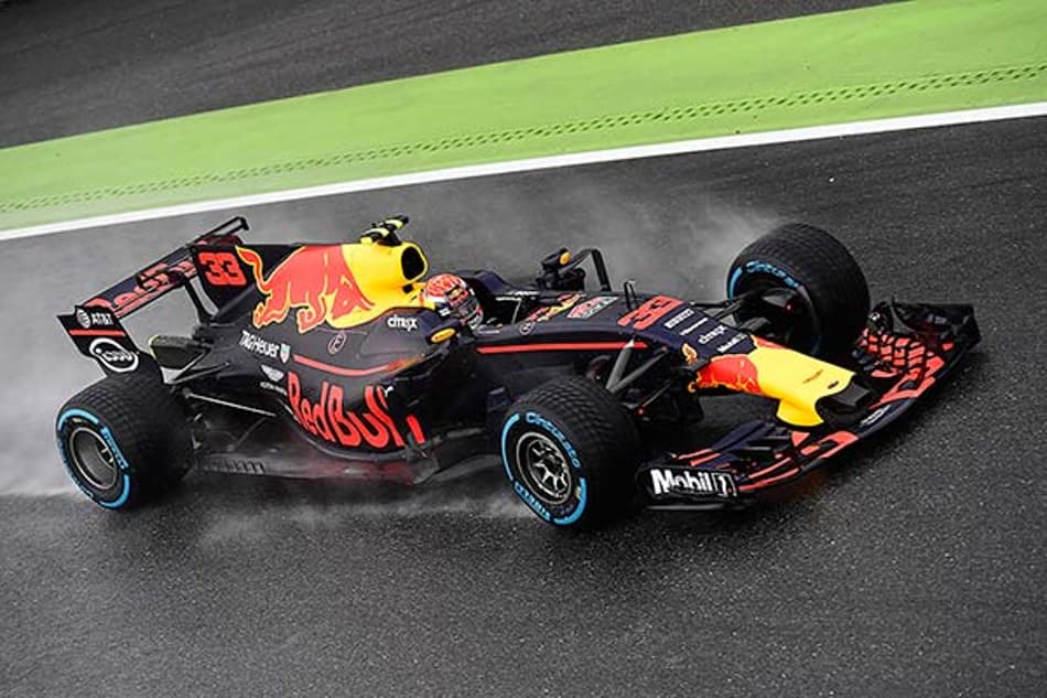 F1: Verstappen largaria na primeira não fossem as punições de grid