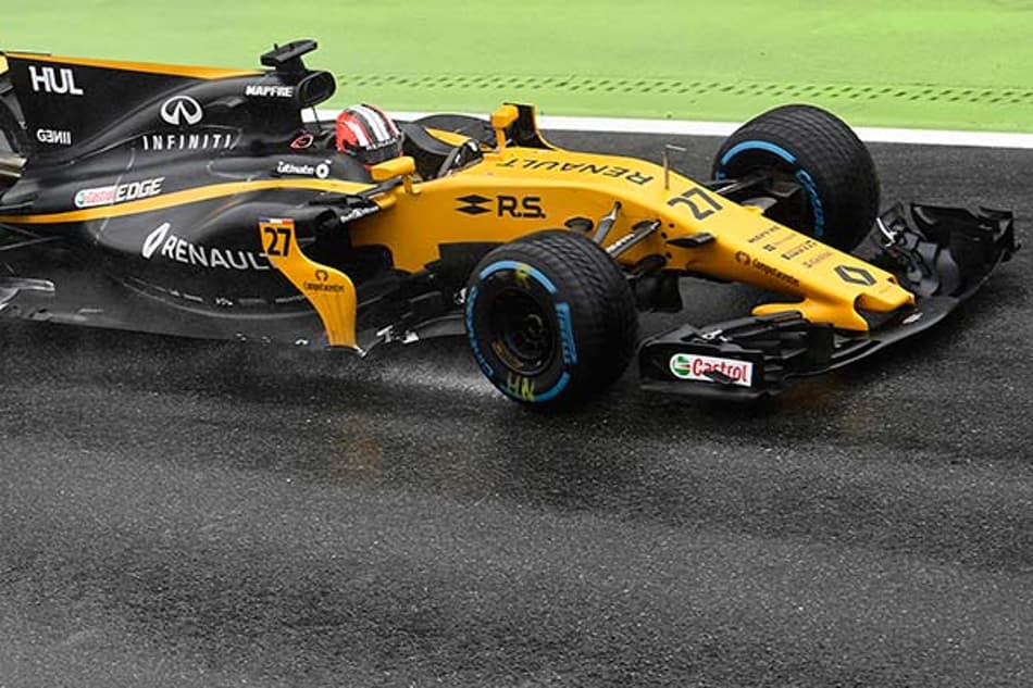 F1: Renault fica fora do top 10 em classificação complicada