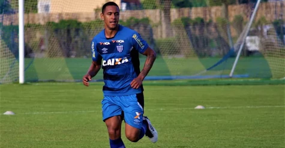 Leandro Silva pede cautela do Avaí para enfrentar o Sport