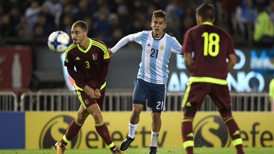 Argentina empata com a Venezuela e leva definição para as rodadas finais