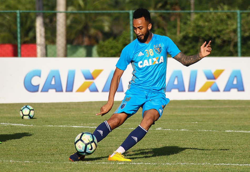 Wesley, ex-Sport, está perto de fechar com o América-MG para a temporada