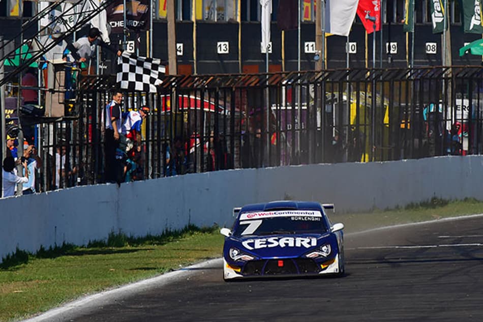 BR de Turismo: Giulio Borlenghi vence corrida em Londrina após largar em último