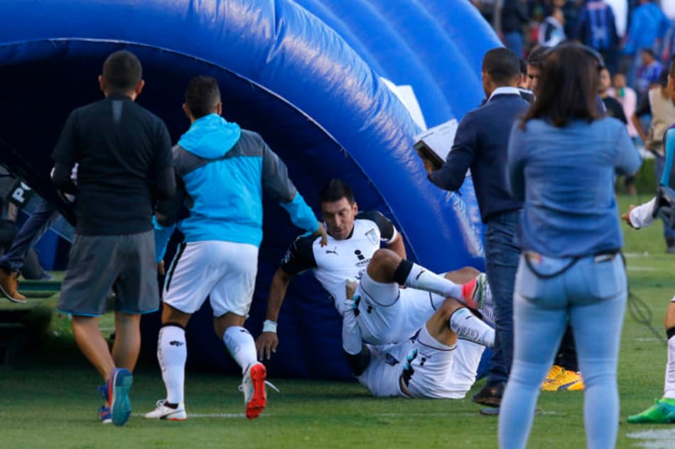 Jogadores do Querétaro se desentendem após derrota para o Léon