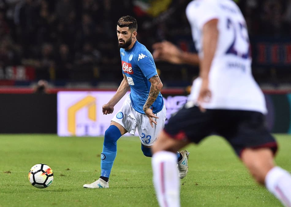 Campeonato Italiano: Fora de casa, Napoli goleia Bologna e segue 100%