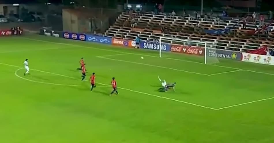 Meia do General Díaz sofre grave contusão em partida do Clausura paraguaio