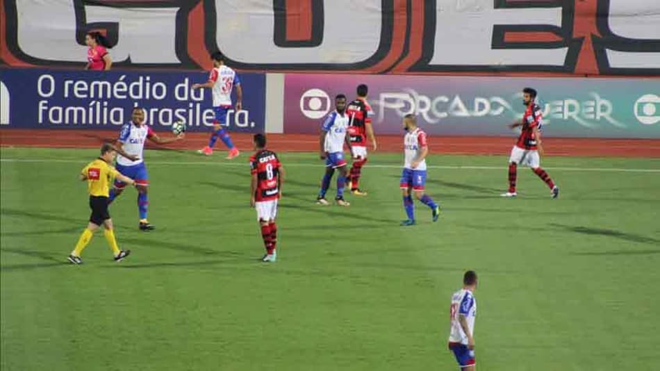 Diretor elogia estreia de Ronaldo, mas corneta alteração de treinador