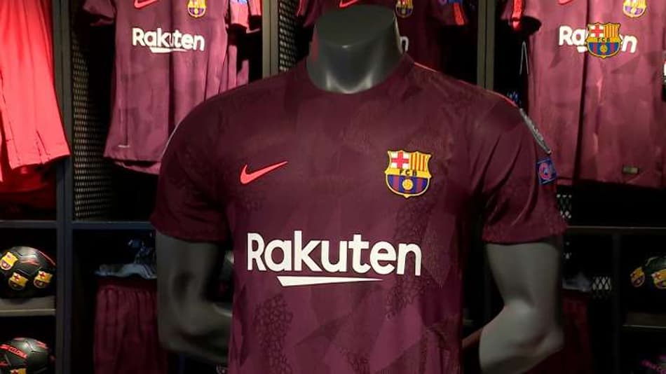 Barcelona lança terceiro uniforme com camuflagem em vinho