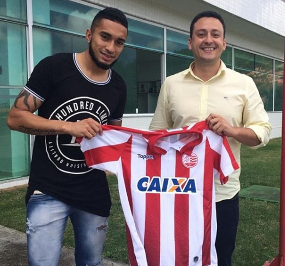 Náutico apresenta novo reforço para a sequência da Série B