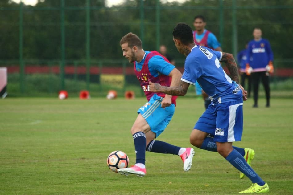 Thomás vê Sport preparado para pegar a Ponte na Sul-Americana