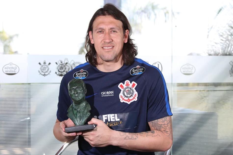 Cássio recebe Osmarzão e se inspira por título brasileiro pelo Corinthians