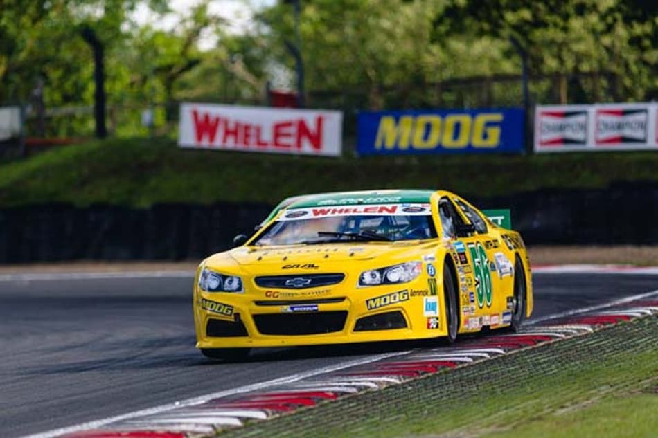 Nascar Euro: Felipe Rabello tem sequência de pódios interrompidas por acidente de companheiro