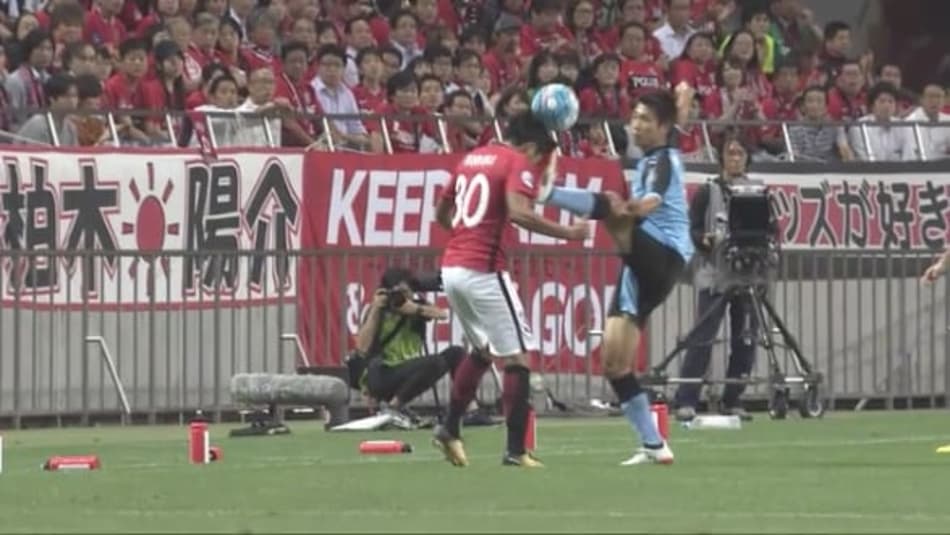 VÍDEO: Jogador é expulso por solada em rosto de adversário na Champions da Ásia