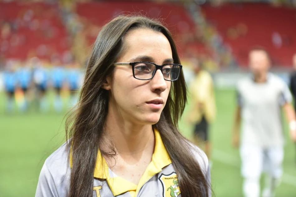 Luiza Estêvão conduziu as negociações com Cicinho. Relembre os jogadores que já foram medalhões do Brasiliense