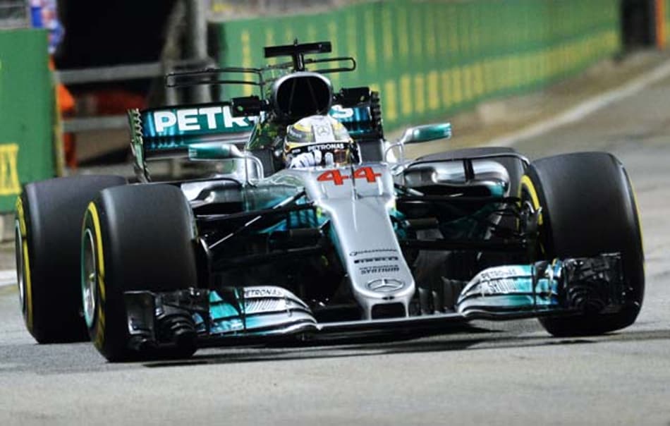 F1: Mercedes fará lançamento do W09 no mesmo dia que a Ferrari