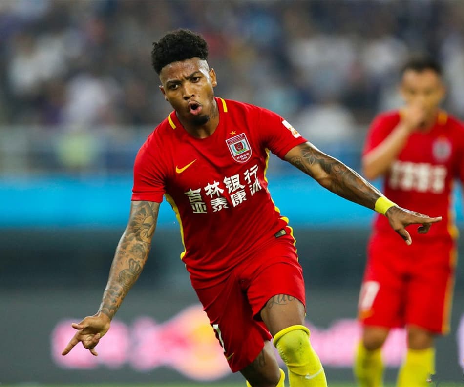 Marinho projeta duelo contra time de Aloísio pelo Campeonato Chinês