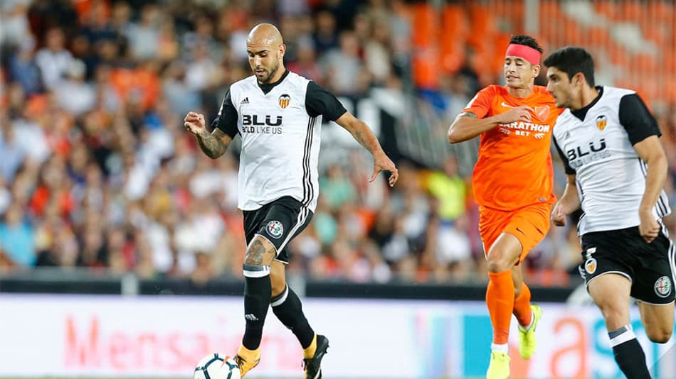 Zaza faz triplete e Valencia goleia o lanterna Málaga