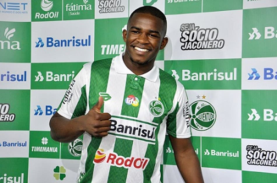 De zagueiro e atacante novo, Juventude duela com Boa Esporte para voltar ao G4