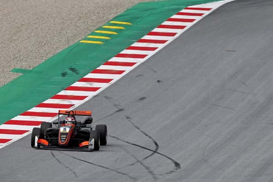 Pedro Piquet pontua na penúltima rodada da FIA F3 Euro