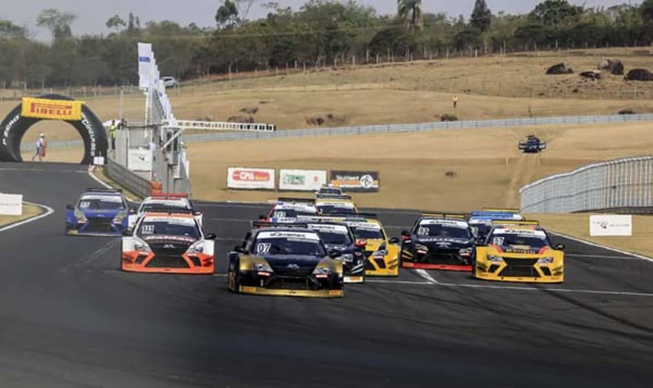 Sprint Race: Gabriel Lusquiños (PRO) e Gerson Campos (GP) vencem a segunda corrida no Velo Città