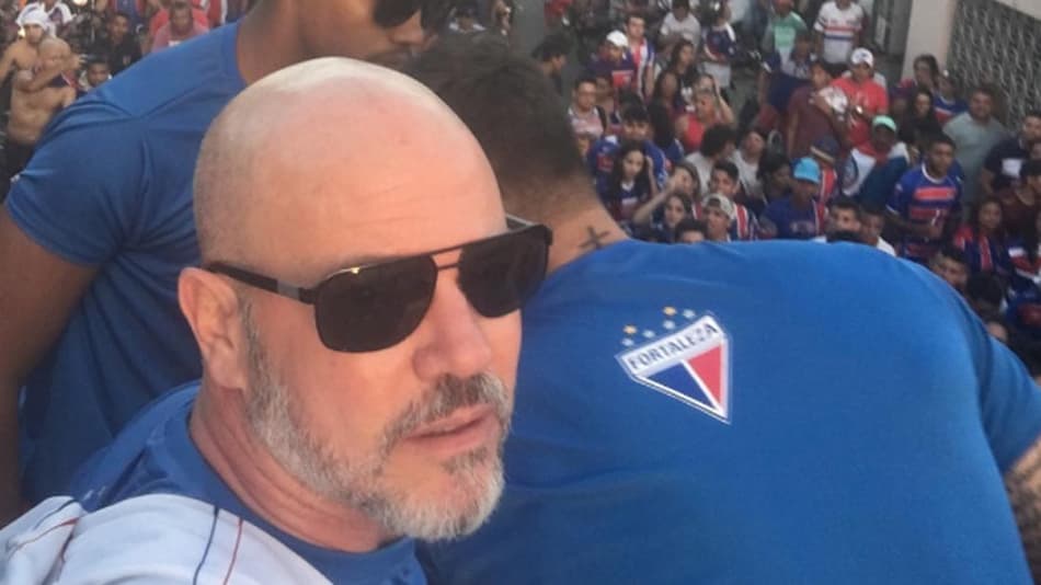 Antônio Carlos Zago comemora o acesso à Série B