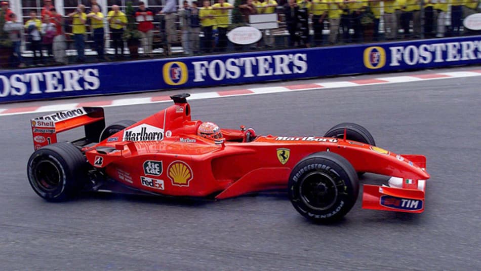 Ferrari F2001 de Schumacher vendida por mais de 24,5 milhões de reais