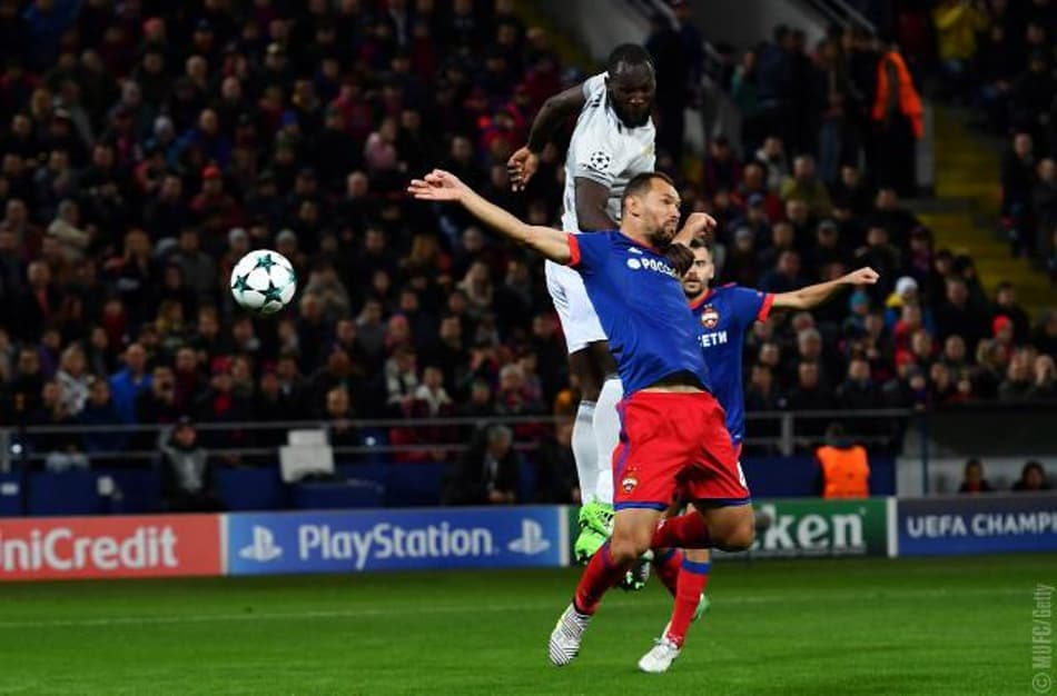 Com pinturas de Lukaku, United goleia CSKA Moscou e segue na liderança do Grupo A