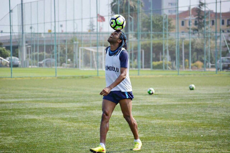 Ex-Grêmio é contratado como reforço para o ataque na Turquia