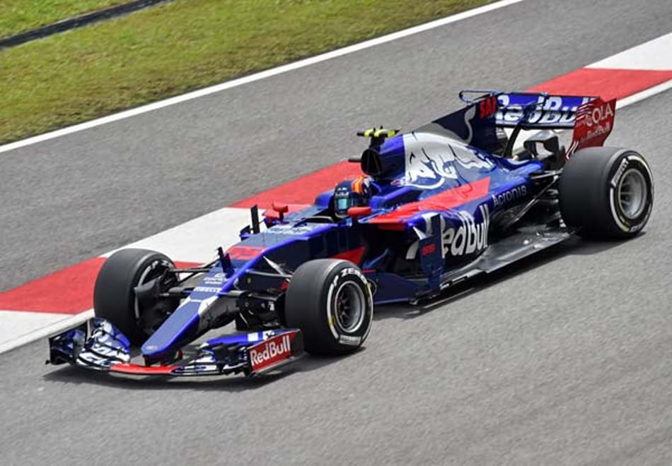 Sainz longe do top 10: "Não começou como gostaríamos"