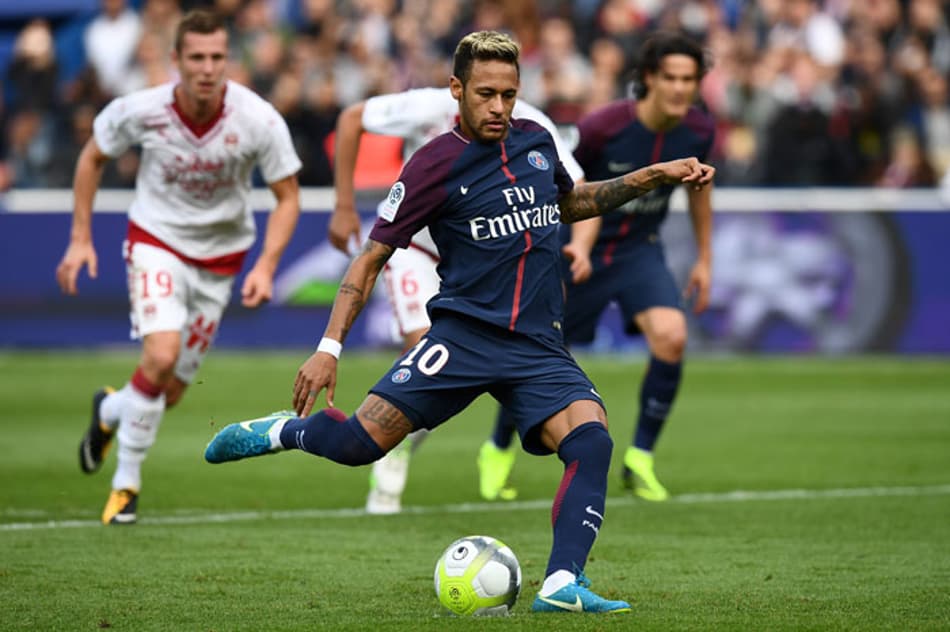 Neymar tem início arrasador com média inédita de um gol por partida