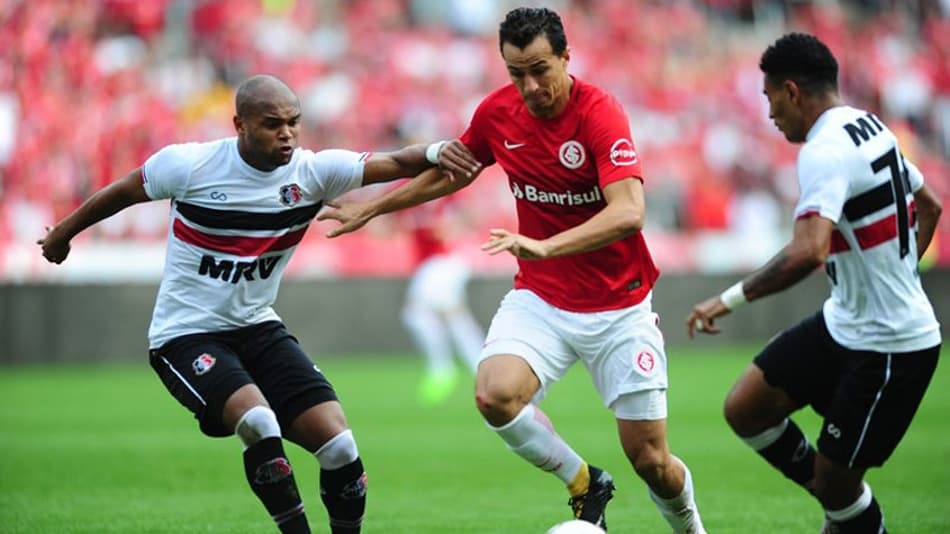 Zagueiro do Santa Cruz liga sinal de alerta e pede reação na próxima rodada