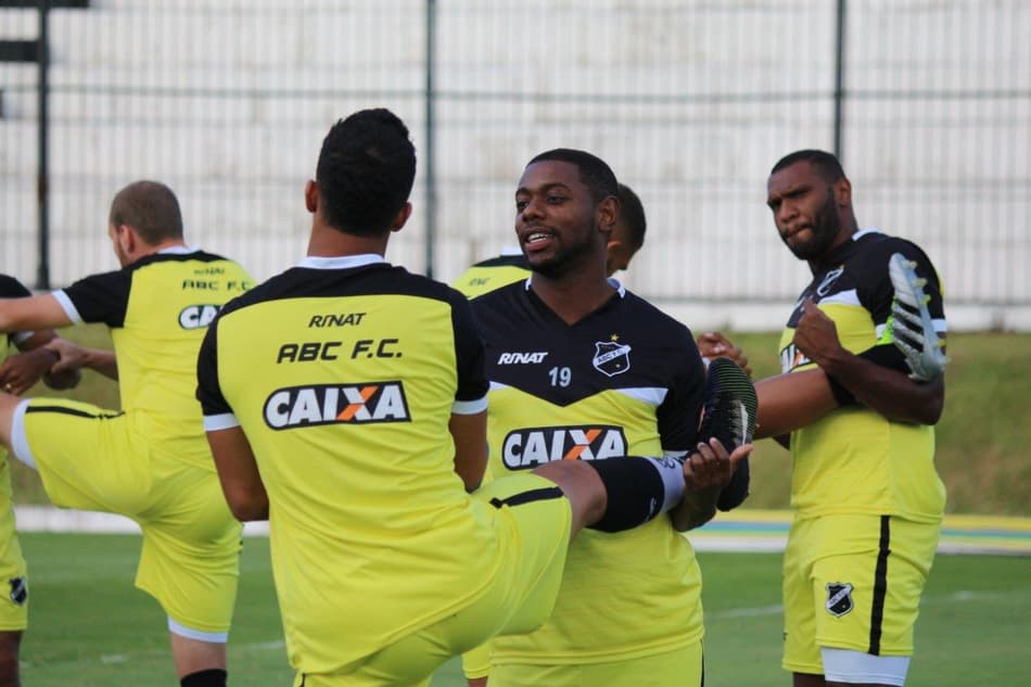 Lanterna da Série B, elenco do ABC promete jogar pela honra do clube