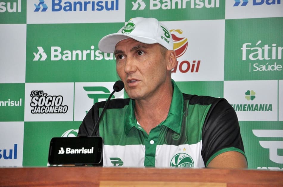Gilmar Dal Pozzo deixa o comando técnico do Juventude
