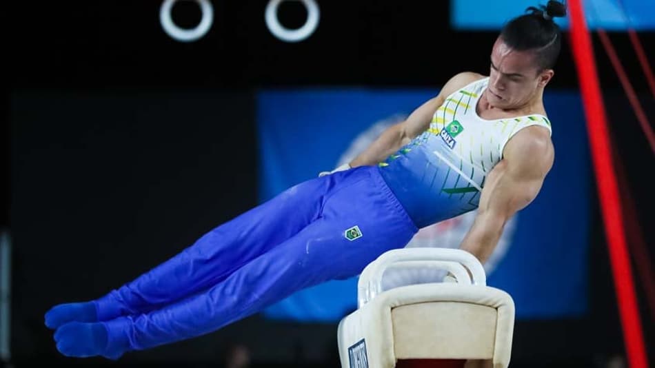 Caio Souza começa mal, se recupera, mas fica fora do pódio no Mundial