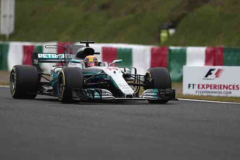 Hamilton domina classificação e larga na frente em Suzuka