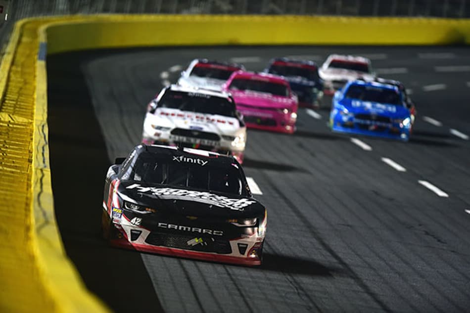 NASCAR: Alex Bowman vence etapa de Charlotte pela Xfinity