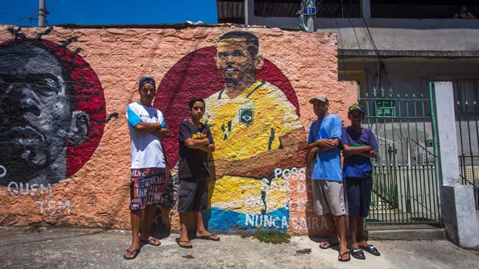 Tá em casa! As histórias incríveis de Gabriel Jesus no Jardim Peri
