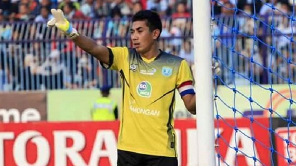 Jogador morre após choque com colega de equipe na Indonésia
