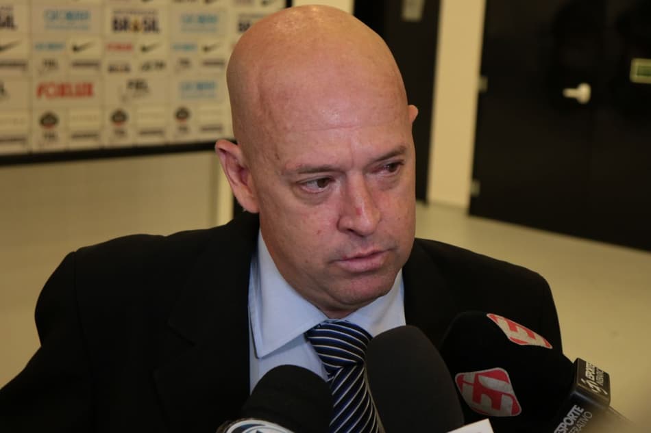Após ofensa, Heber diz que estudará decisão contra presidente do Grêmio