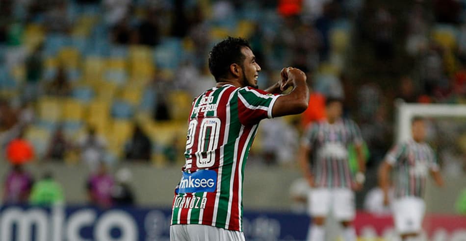 Sornoza apresenta melhora e não será problema para Abel Braga