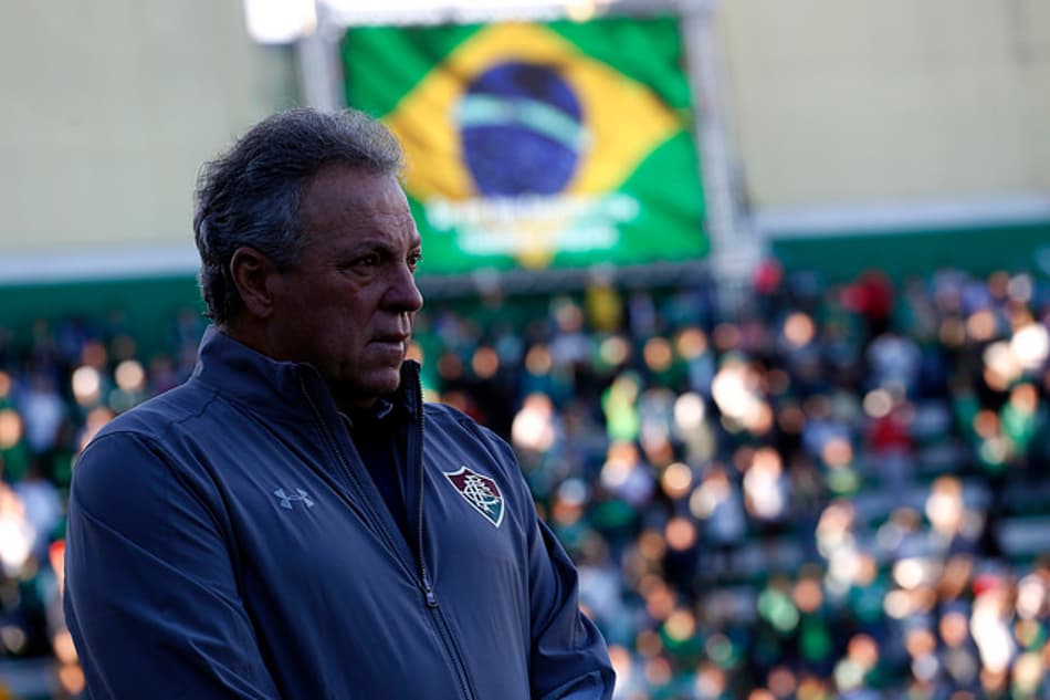 Abel nega mudança de esquema e diz que ‘falta algo’ pra equipe engrenar