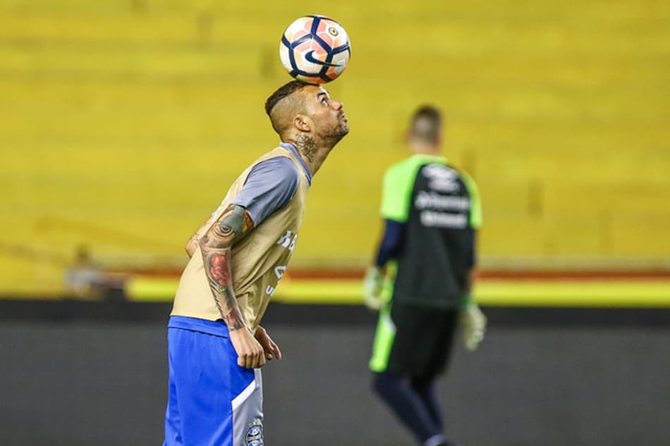 Renato Gaúcho mexe no time do Grêmio para duelo contra o Flamengo