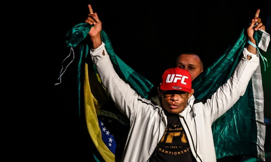 Massaranduba lamenta falta do TUF no Brasil e comemora fama de ‘tiozão’