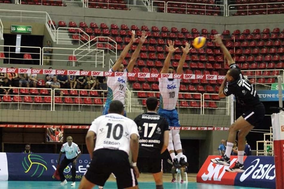 Com apoio da torcida, Sesc RJ vence Corinthians-Guarulhos