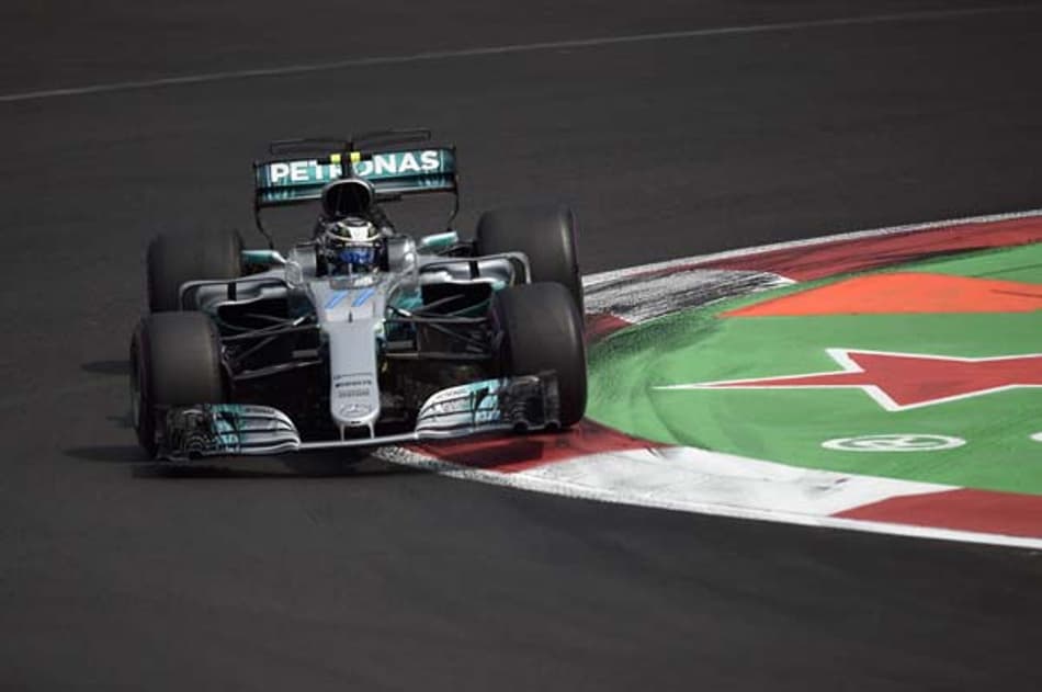 Bottas destaca 'trabalho duro' de Hamilton: "Ele é um cara normal como nós"