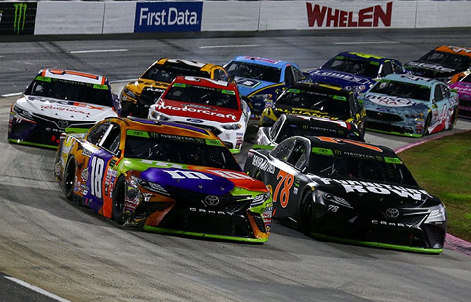 NASCAR: Kyle Busch vence em Marinsville e está na final dos playoffs