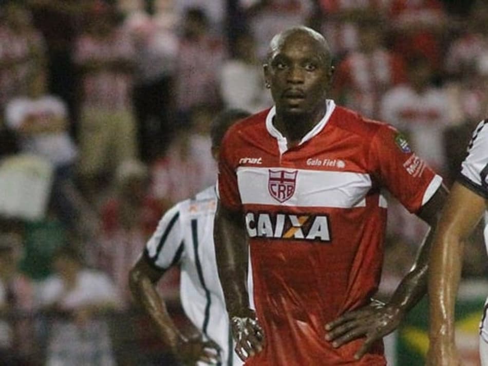 CRB multa atletas em 30% do salário por comportamento indevido fora de campo