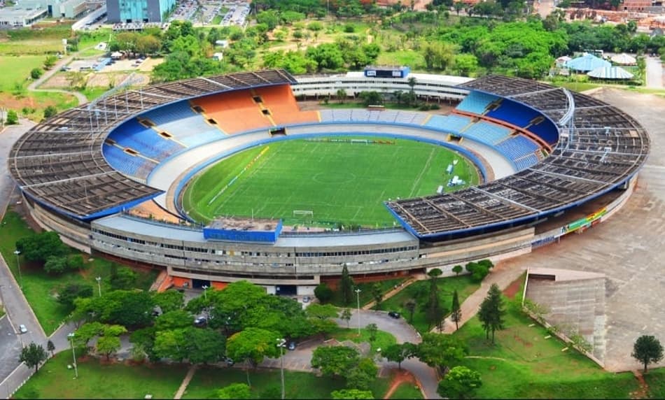 Em "lua de mel" com a torcida, Goiás e Grêmio iniciam disputa na Copa do Brasil