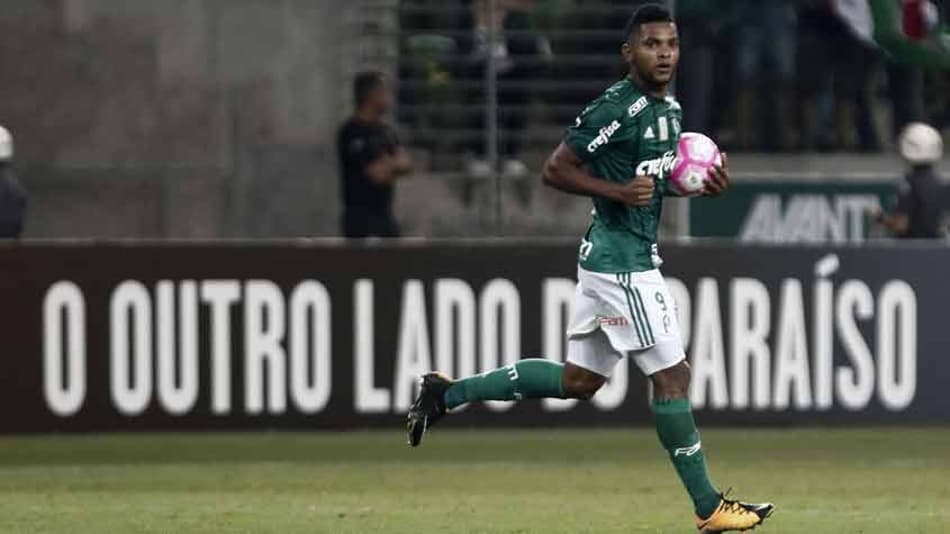 Com Valentim, Borja já iguala número de gols feitos com Cuca