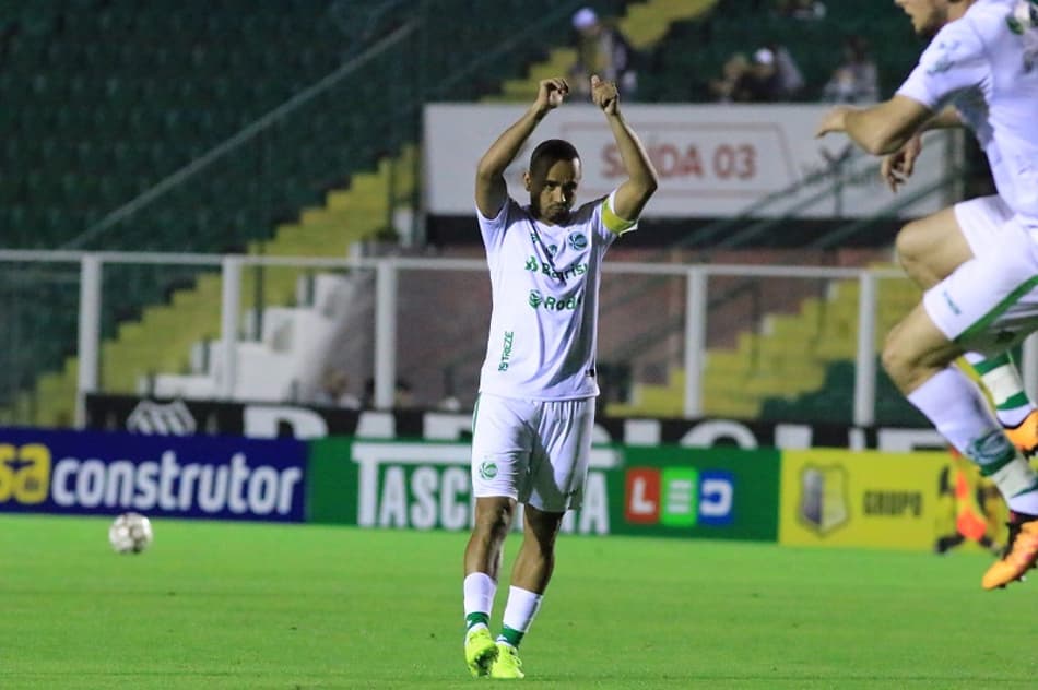 Volta de Antonio Carlos Zago agradou volante do Juventude